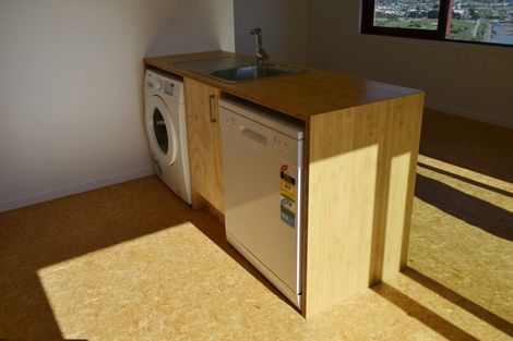 Photo of property in 9 Challis Place, Mount Pleasant, Christchurch, 8081