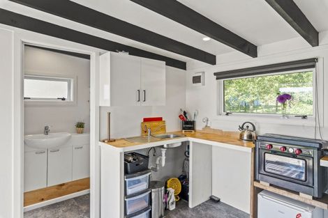 Photo of property in 33 Ratadale Road, Reikorangi, Waikanae, 5391