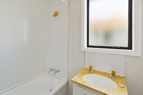 Photo of property in 24 Bouverie Street, Waimataitai, Timaru, 7910