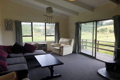 Photo of property in 99 Mcpike Road, Waimauku, 0883