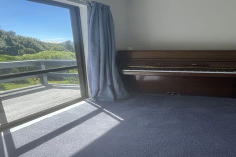 Photo of property in 1/126 Tirohanga Road, Tirohanga, Lower Hutt, 5010