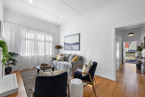 Photo of property in 42 Hine Street, New Plymouth, 4310