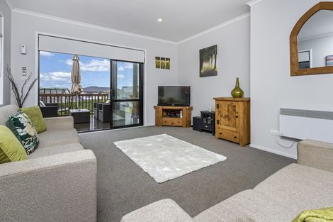 Photo of property in 25 Cavalli Road, Long Bay, Auckland, 0630
