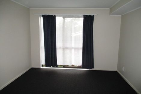 Photo of property in 22 Glen Close, Glen Eden, Auckland, 0602