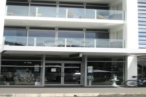 Photo of property in 12-20 London Quay, Picton, 7220