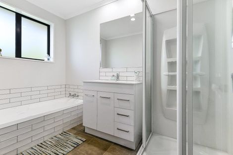 Photo of property in 21 Mangakoea Place, St Andrews, Hamilton, 3200