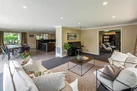 Photo of property in 11 Ashcroft Place, Burnside, Christchurch, 8053