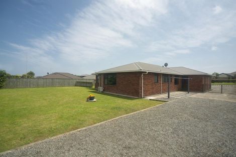 Photo of property in 15 Ludlam Way, Otaki, 5512