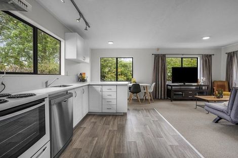 Photo of property in 2/1159 High Street, Taita, Lower Hutt, 5011