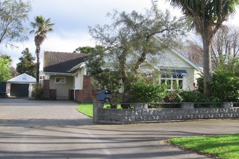 Photo of property in 16 Langston Avenue, Palmerston North, 4414