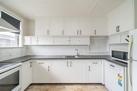 Photo of property in 2/17 Oregon Drive, Maoribank, Upper Hutt, 5018