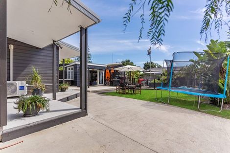 Photo of property in 1437 Clevedon Kawakawa Road, Kawakawa Bay, Papakura, 2585