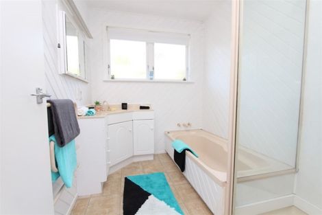 Photo of property in 31 Sunnyview Drive, Brown Owl, Upper Hutt, 5018