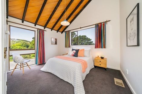 Photo of property in 38 Stanhope Grove, Korokoro, Lower Hutt, 5012