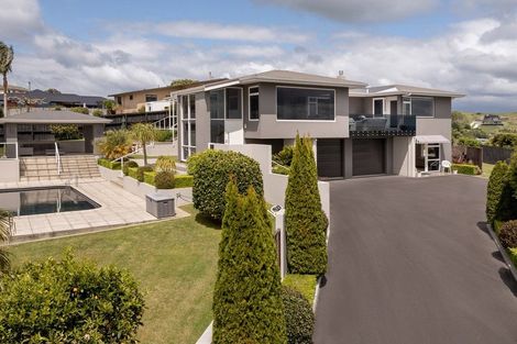 Photo of property in 98 Waikite Road, Welcome Bay, Tauranga, 3175