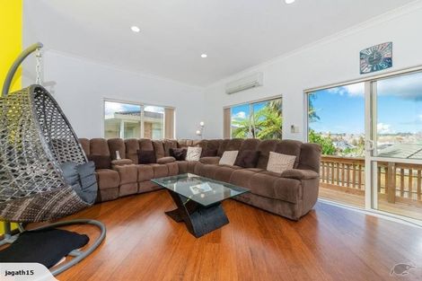 Photo of property in 25c Buscomb Avenue, Henderson, Auckland, 0610
