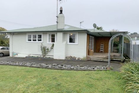 Photo of property in 1 Mcgreevy Street, Waipawa, 4210