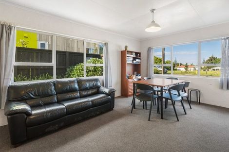 Photo of property in 49 Beach Road, Waihi Beach, 3611