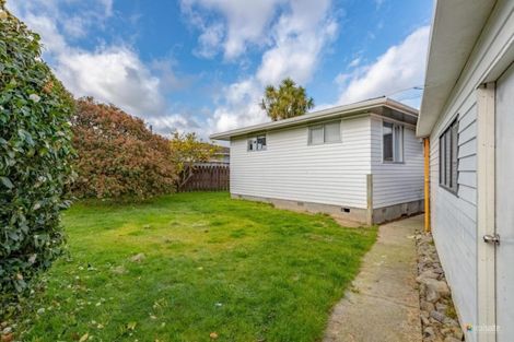 Photo of property in 18 Omaha Grove, Totara Park, Upper Hutt, 5018