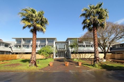 Photo of property in 20a/30 Westward Ho, Glen Eden, Auckland, 0602