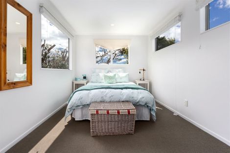 Photo of property in 19 Oak Avenue, Paremata, Porirua, 5024