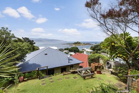 Photo of property in 9 Knoll Street, Island Bay, Wellington, 6023