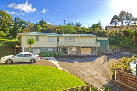 Photo of property in 16 Cypress Place, Sunnynook, Auckland, 0620