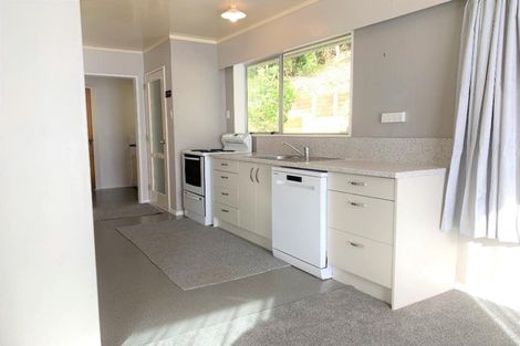 Photo of property in 30 Deller Grove, Silverstream, Upper Hutt, 5019