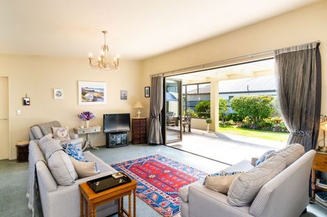 Photo of property in 1 Palmbrook Avenue, Havelock North, 4130