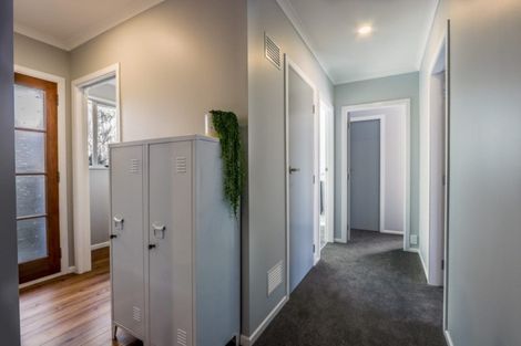 Photo of property in 5 Walton Road, Paraparaumu Beach, Paraparaumu, 5032