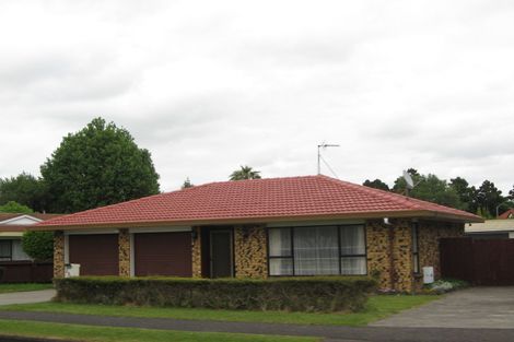 Photo of property in 232 Walter Strevens Drive, Conifer Grove, Takanini, 2112