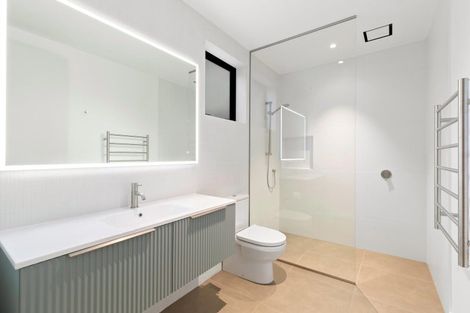 Photo of property in 72 Totara Terrace, Wanaka, 9305