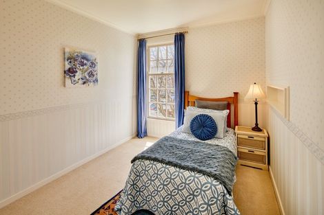 Photo of property in 2 Hautana Square, Woburn, Lower Hutt, 5010