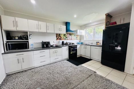 Photo of property in 27 Harper Street, Papakura, 2110