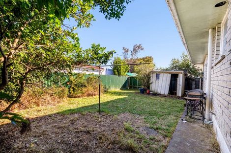 Photo of property in 46 Karaka Crescent, Levin, 5510