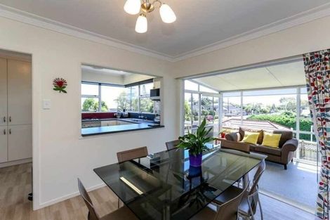 Photo of property in 107 Govett Avenue, Frankleigh Park, New Plymouth, 4310