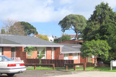 Photo of property in 2/15 Richards Avenue, Papatoetoe, Auckland, 2025
