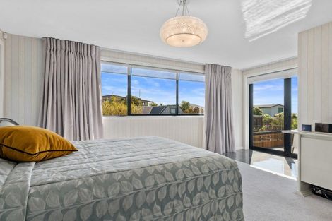 Photo of property in 11 Janice Place, Mount Pleasant, Christchurch, 8081