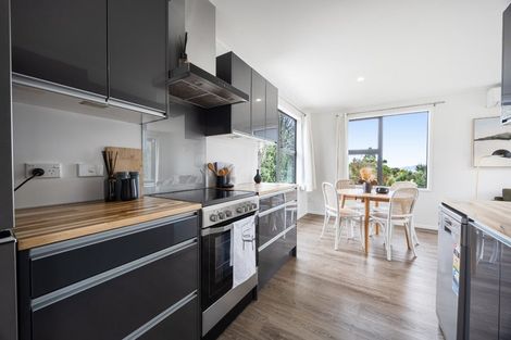 Photo of property in 35 Rock Isle Road, Torbay, Auckland, 0630