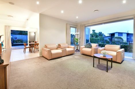 Photo of property in 65 Chesterfield Way, Orewa, 0931