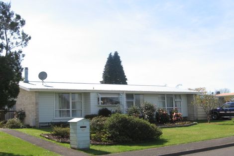 Photo of property in 3 Totaravale Street, Pukehangi, Rotorua, 3015