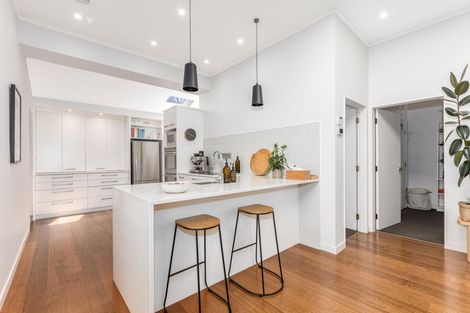 Photo of property in 4 Totara Street, Eastbourne, Lower Hutt, 5013