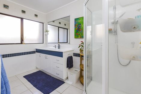 Photo of property in 14 Foxbridge Lane, Conifer Grove, Takanini, 2112