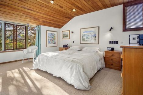 Photo of property in Lowry Cottage, 425 Fergusson Drive, Heretaunga, Upper Hutt, 5018