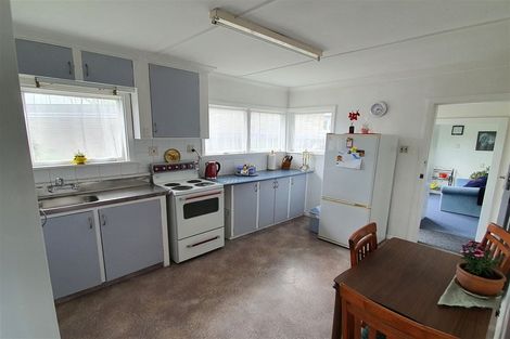 Photo of property in 37 Timaru Road, Waimate, 7924