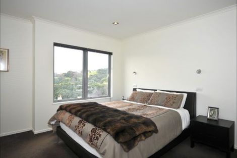 Photo of property in 1 Upper Lewisville Terrace, Thorndon, Wellington, 6011