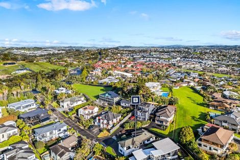 Photo of property in 184b Whangaparaoa Road, Red Beach, 0932