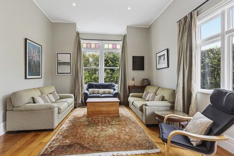 Photo of property in 9 West Road, Northland, Wellington, 6012