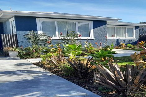 Photo of property in 137 Cornfoot Street, Castlecliff, Whanganui, 4501