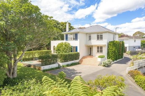 Photo of property in 108 Great North Road, Saint Johns Hill, Whanganui, 4500